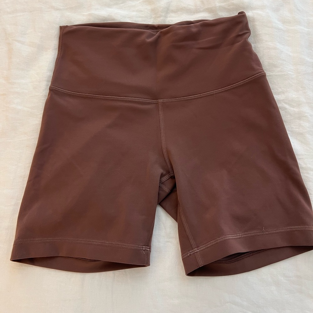Lululemon Wunder Train Bike Shorts
